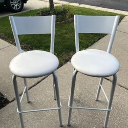 Counter Height Bar Stools//Chairs (2)