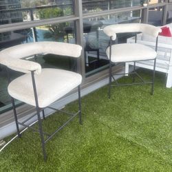 Set of 2 - Modern fuzzy Bar Stools - 26”