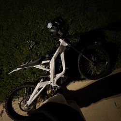 Surron Light Bee X 2023 