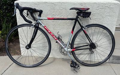 Road Bike Fuji Steel Carbon 52cm
