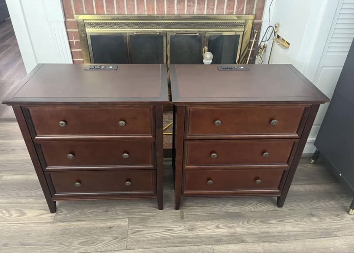 New In box/2pcs/3 Drawers Wood Dresser, Caramel Solid Wood Chest of  Drawers, (Caramel) - www.ice4pros.com.br
