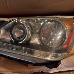 Honda Odyssey Driver Side Headlight 2008-2018