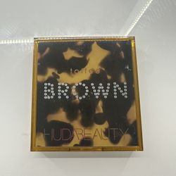 Huda Beauty Eyeshadow Pallet 