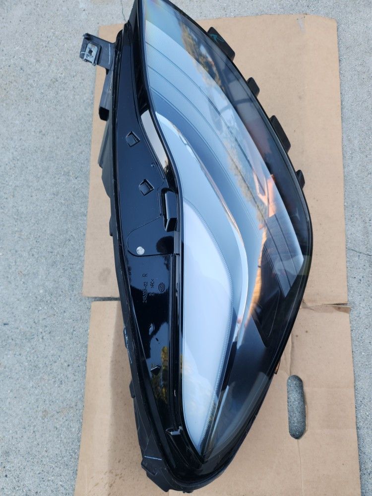 2023 Tesla Model 3/y RIGHT Headlamp