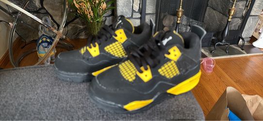 Air Jordan 4 Thunder Black Yellow Sneakers size 10.5C