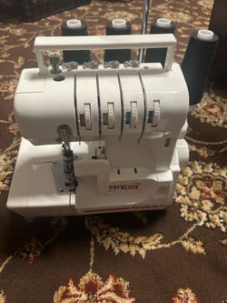 Sewing machine Simplicity Serger