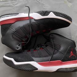 Jordan Max Aura Black Gym Red/ White