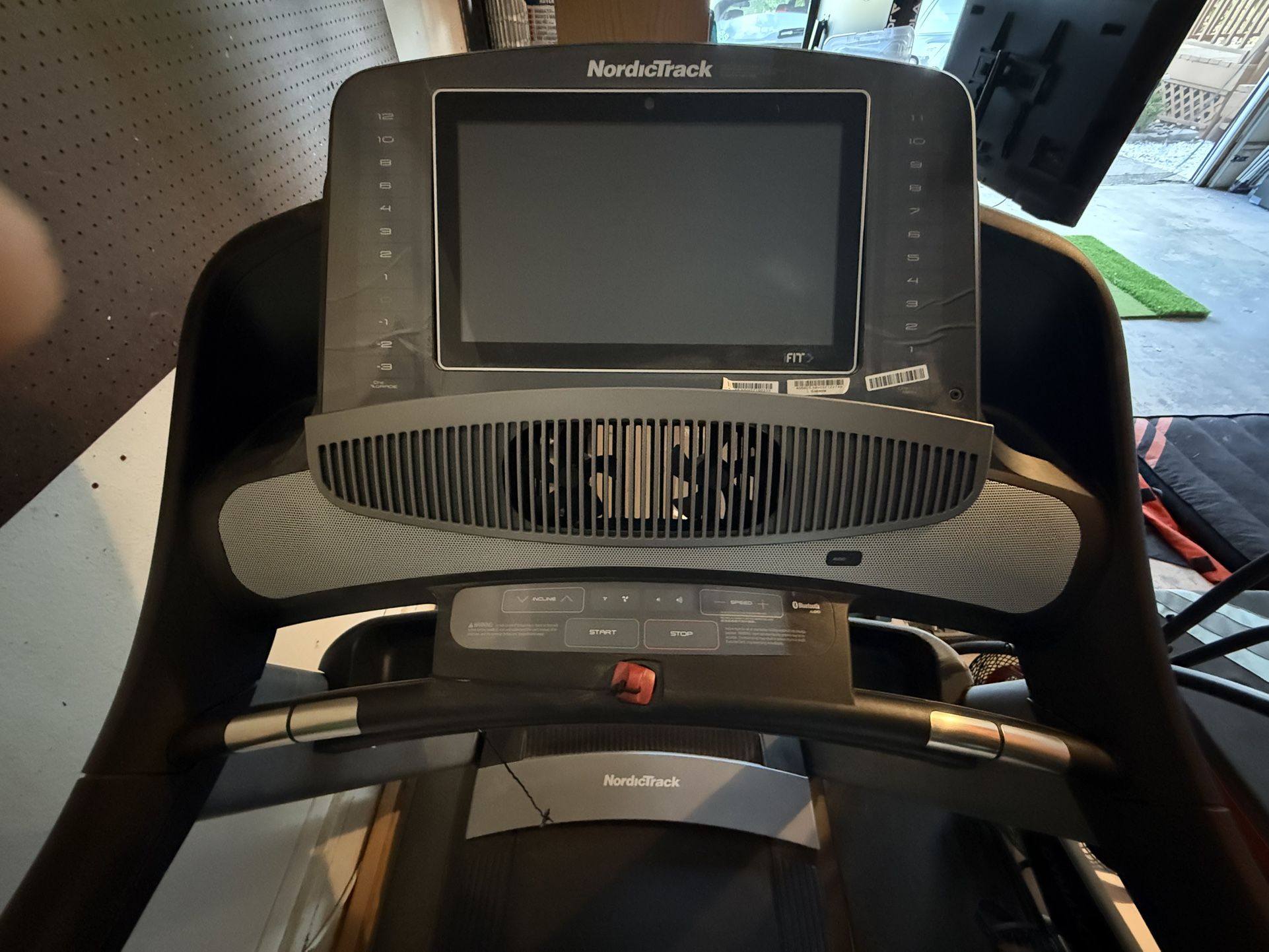 Nordictrack Commercial 2450 NTL17229.5 Folding And Incline Treadmill