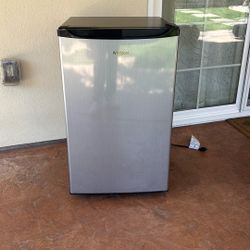 Whirlpool Refrigerator 