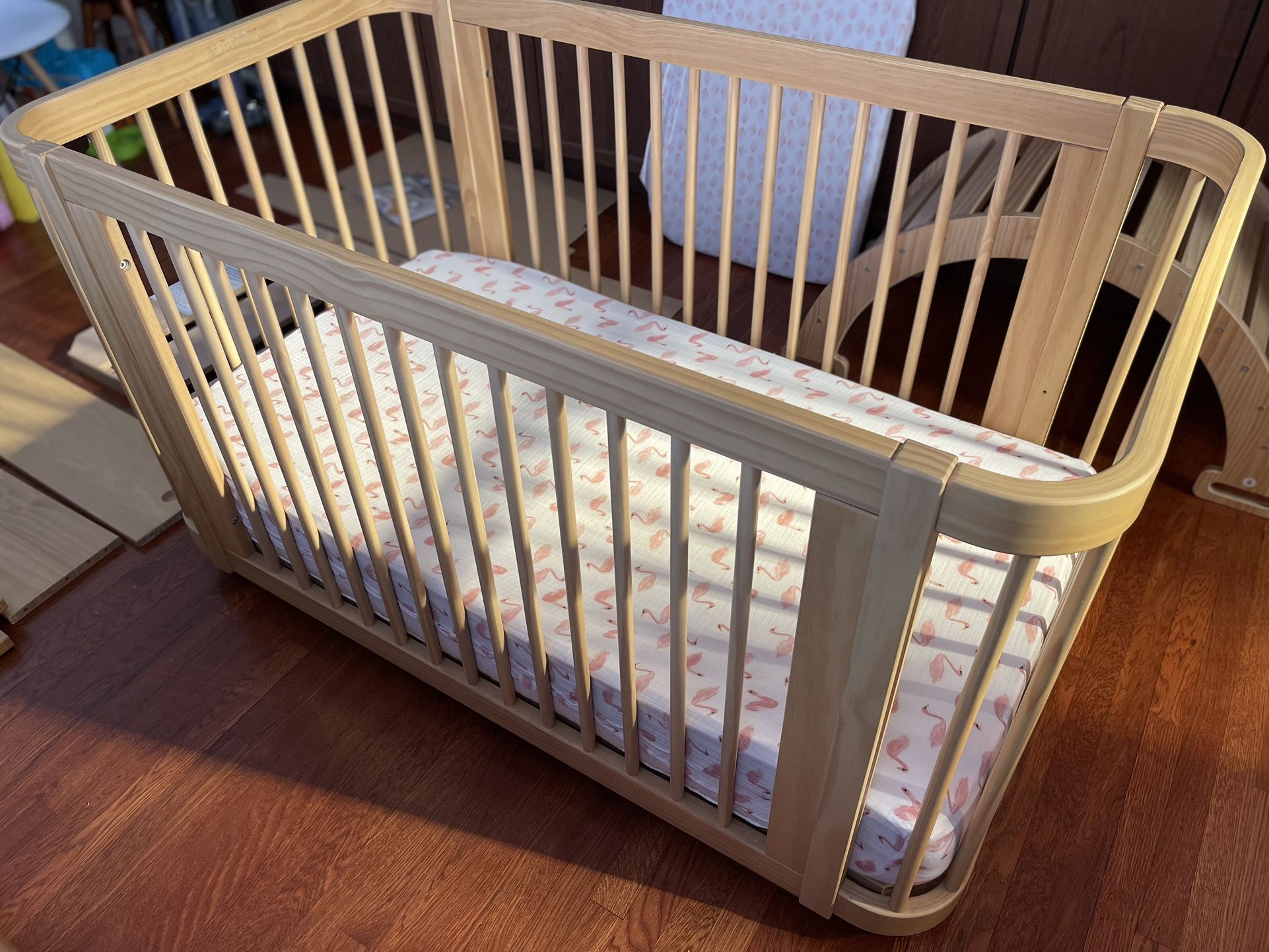 Nesting Wave Crib