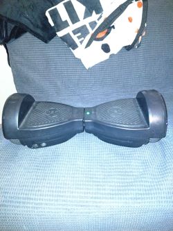 HOVER-1 DASH comes with the box and charger.