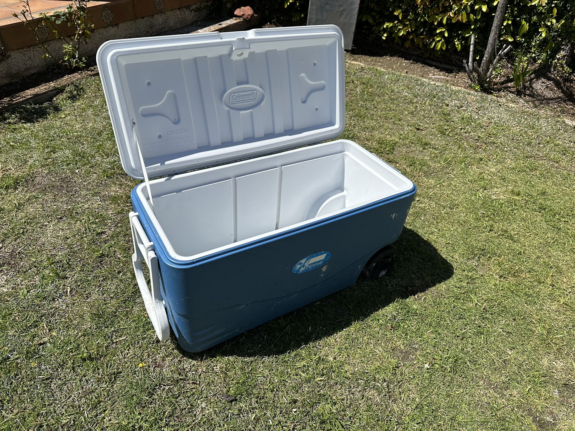 Coleman 100 Quart Xtreme 5 Wheeled Cooler