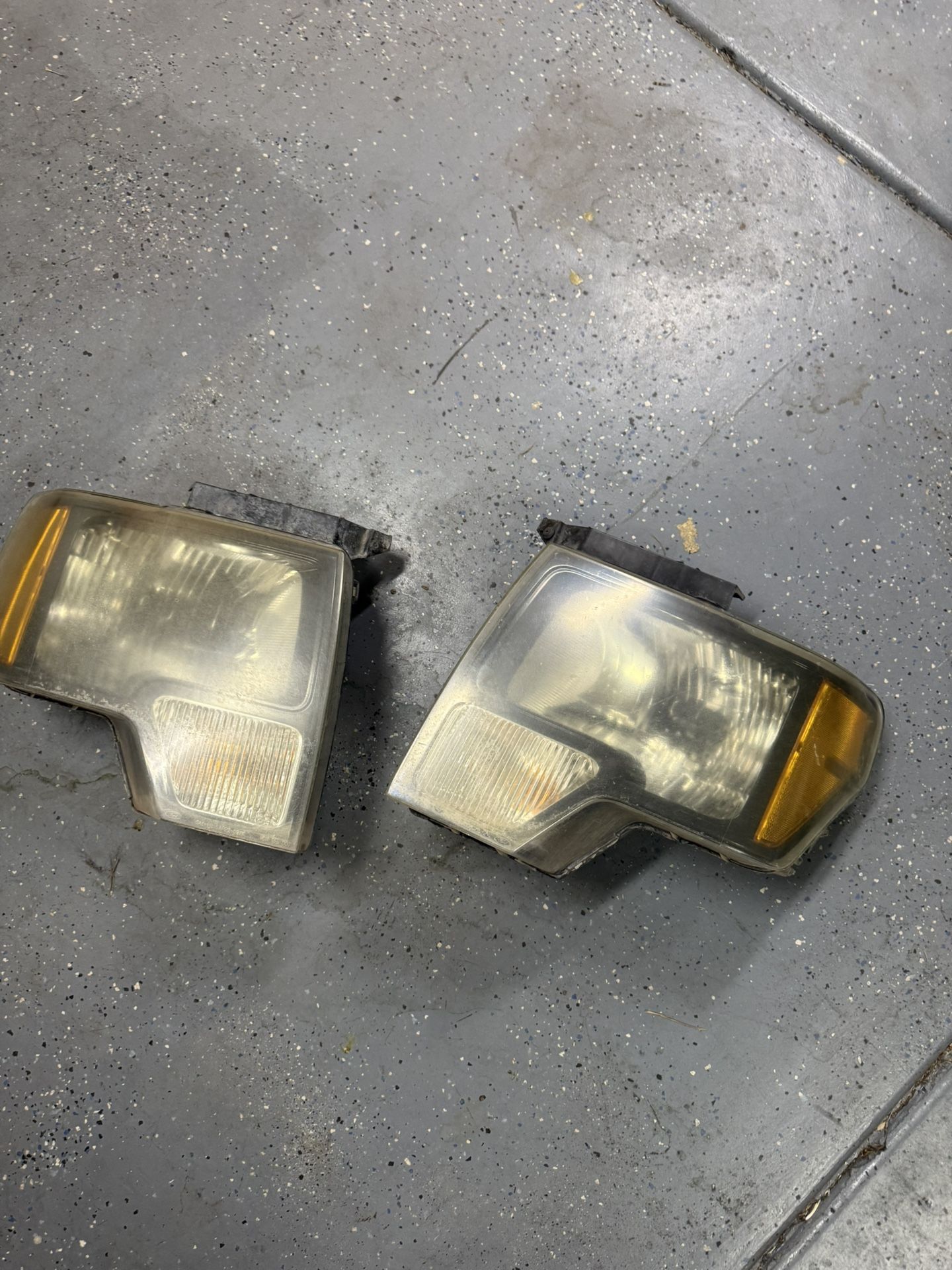 Ford F150 headlights 