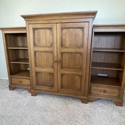 ETHAN ALLEN Entertainment Unit
