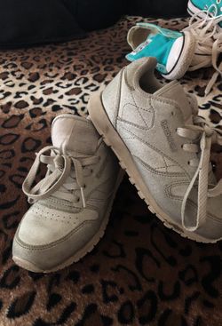 Girls silver glitter Reebok