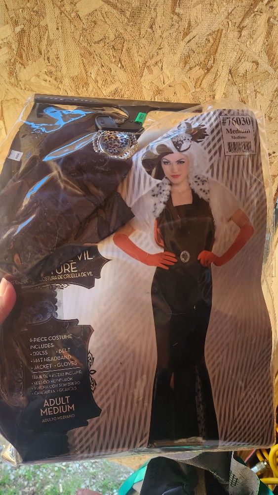 Cruela Costume Medium