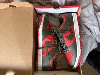 BRAND NEW Dunks size 11