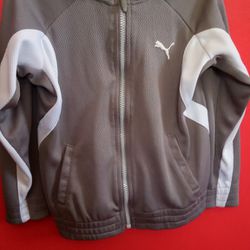 PUMA JACKET TODDLER SIZE 4T..... CHECK OUT MY PAGE FOR MORE ITEMS