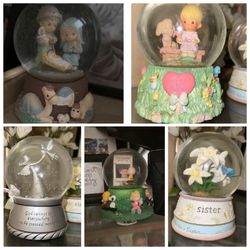 Snow globe ball