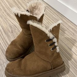 UGG Women size 7