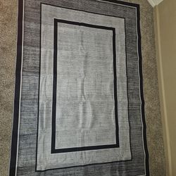  Area Rug