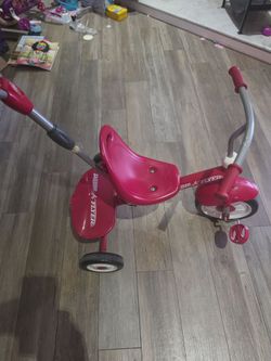 Radio Flyer Kids Tricycle