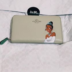 Coach Disney’s Tiana Wallet