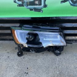 2015-2021 Jeep Grand Cherokee Srt Headlight Oem 
