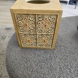 Tissue box cover