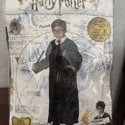 Harry Potter Gryffindor Robe Child Size 10-12 Costume Like New