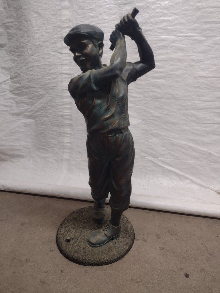 Golfer Statue