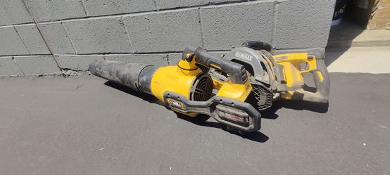 DeWalt $290 por los dos