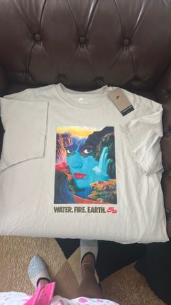 Nike tee