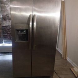 New KENMORE REFRIGERATOR 