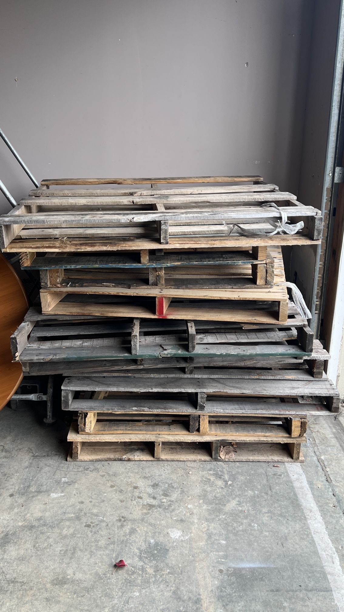 Free pallets