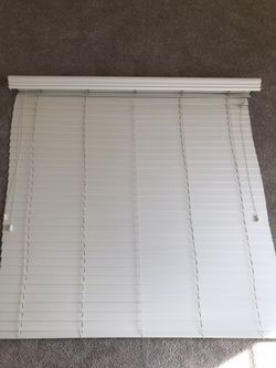 Blinds! Like New! (Good For Dogs And Kids! Easy Install!)