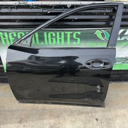 2014-2019 Nissan Rogue Front Door Oem