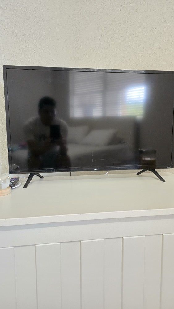 TV - TCL 32"