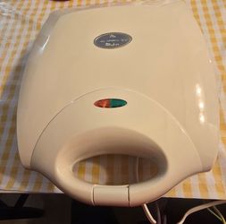 Pie Maker by Bella Electric Appliance
