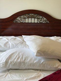 6 Piece Queen Bedroom Set/OBO