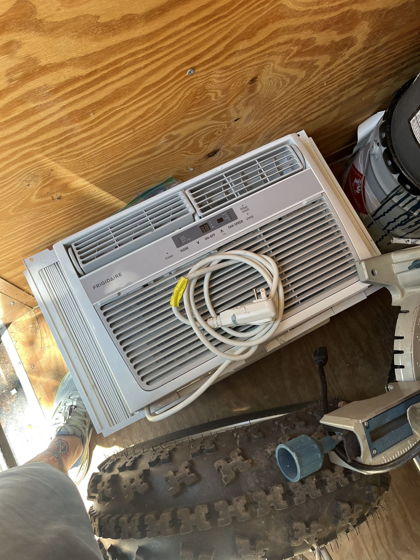 AC Window Unit