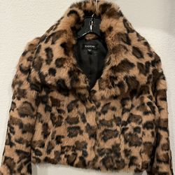 Bebé Cropped Real Rabbit Fur Leopard Print Jacket 