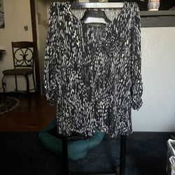 Women’s Blouses / Tops Size Large