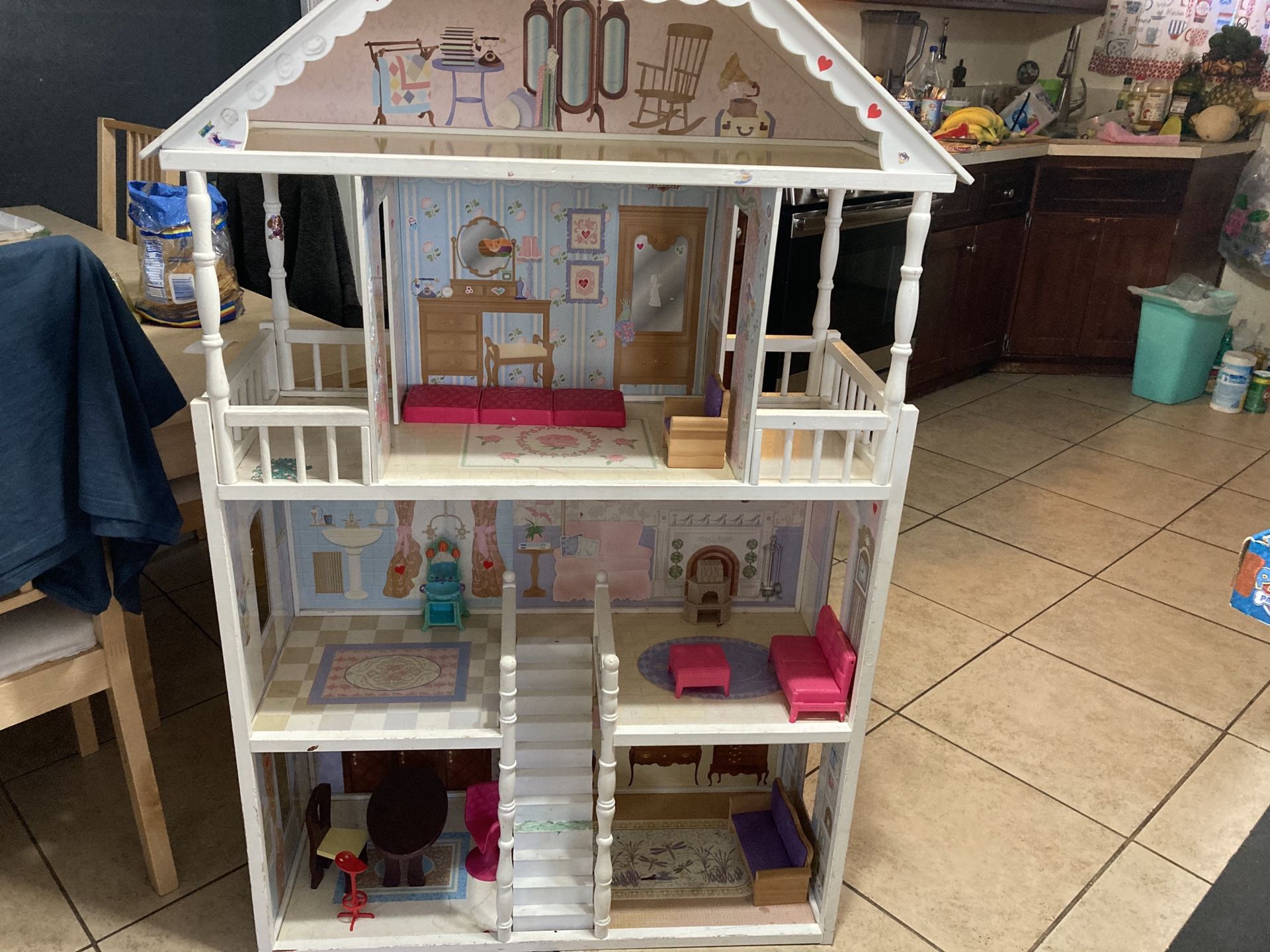 Wooden playhouse for free