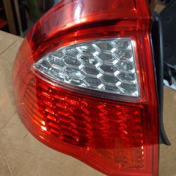 2010-12 Ford Fusion Driver Tail Light
