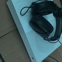 Xbox One S 
