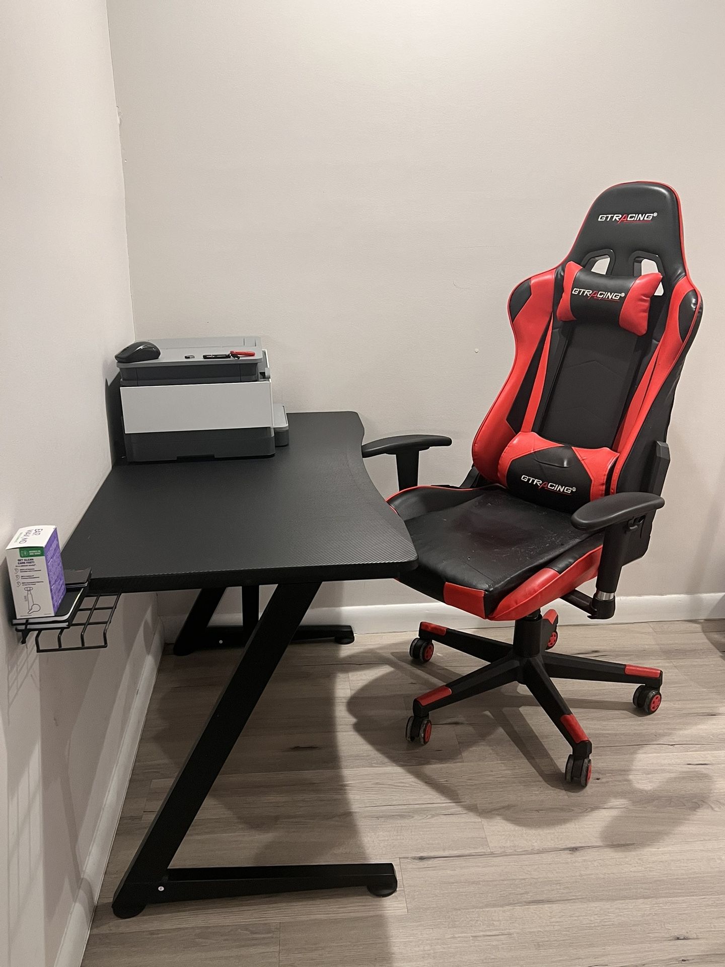 Gaming Desktop +chair