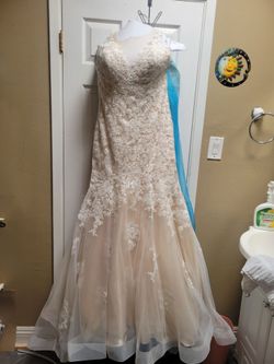 Wedding dress like new