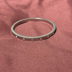 stone hinged bangle