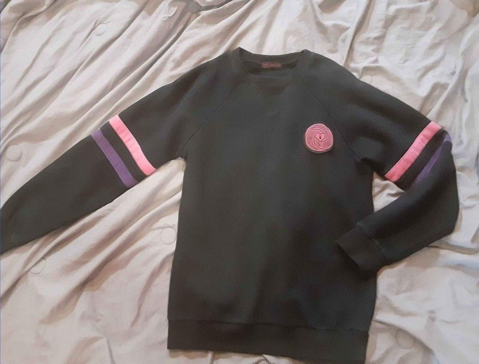 Dutch Bros Womans Size Small Sweatshirt